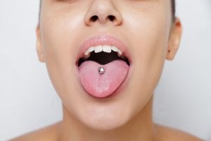 Piercing na língua: cuidados necessários