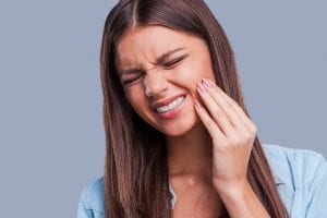 Encontrar alívio imediato para dentes sensíveis é mais fácil do que você imagina