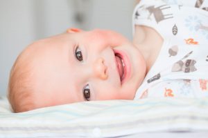 Como nasce a dentição do bebê e como cuidar de maneira correta